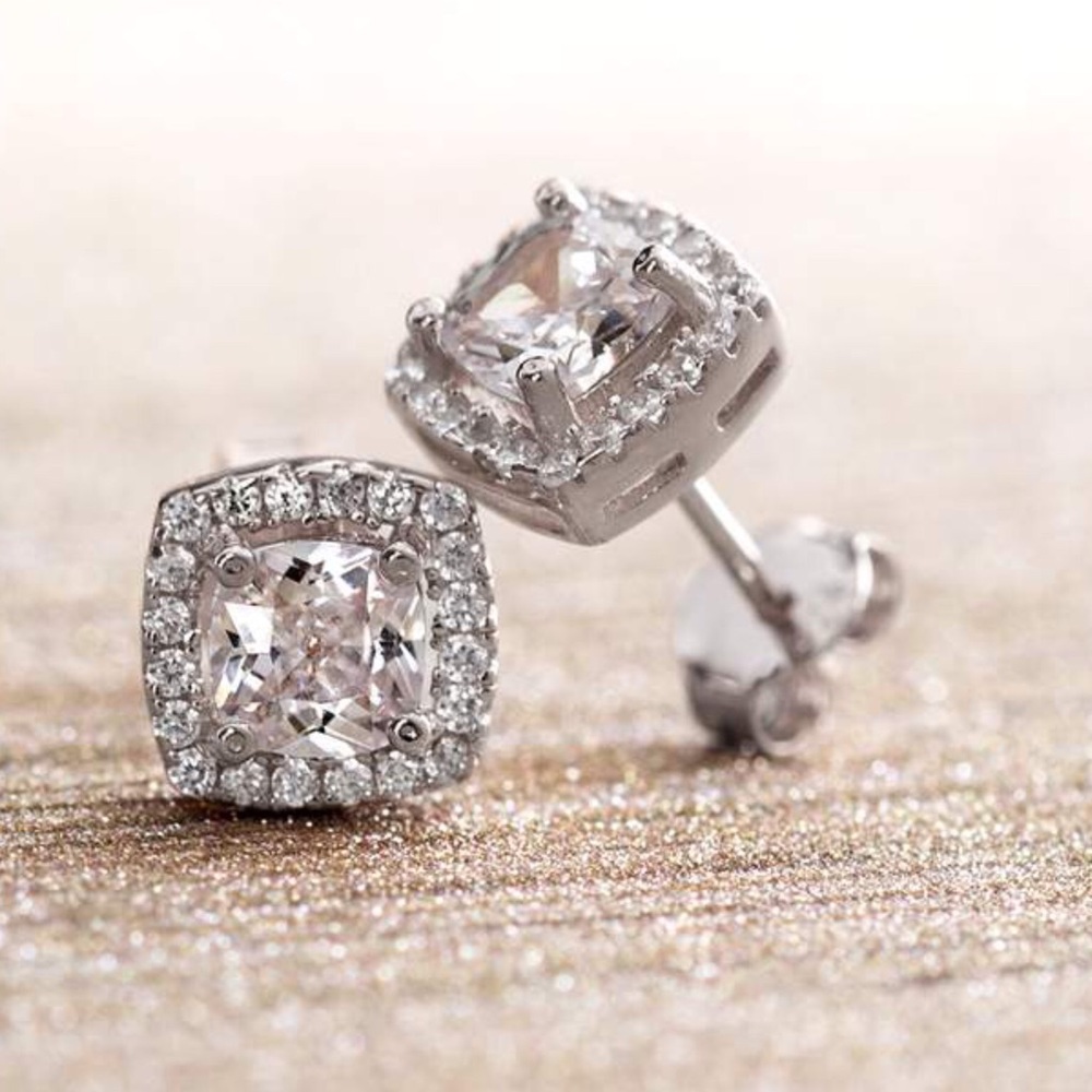 NEW! SWAROVSKI Halo Stud Earrings